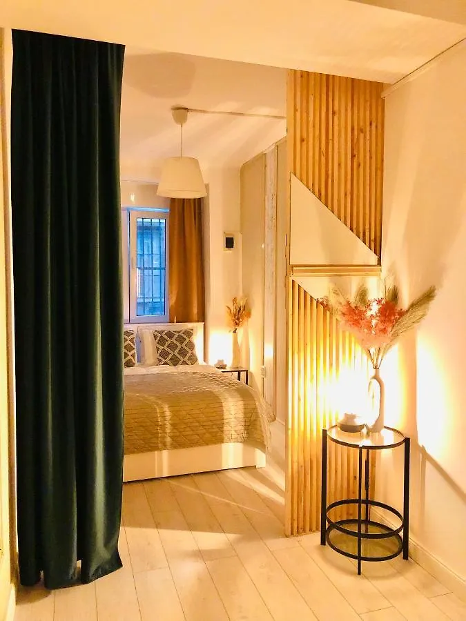Little Town Studio Apartment Bucharest