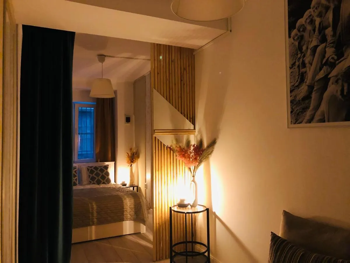 Little Town Studio Apartment Bucharest