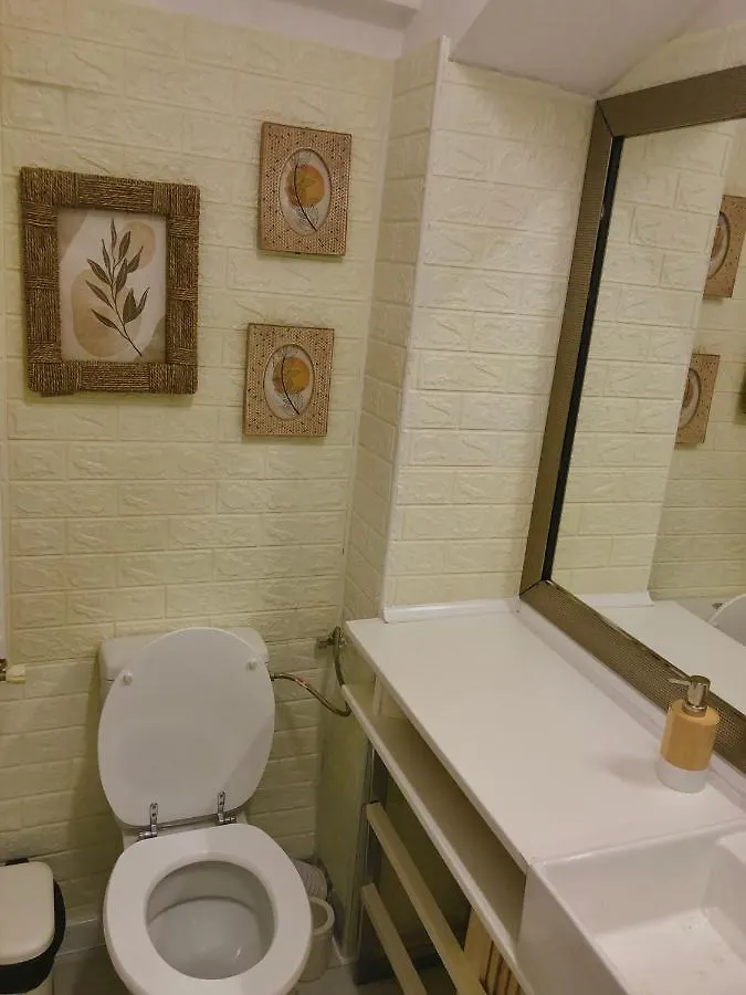 Little Town Studio Apartment Bucharest